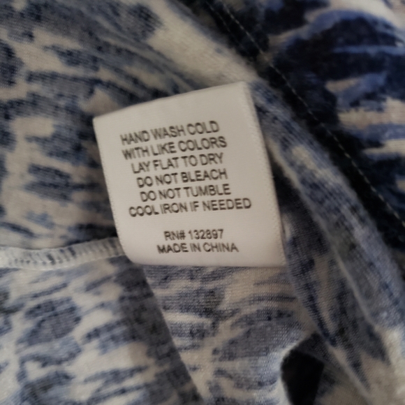 Rose & Olive Sleeveless Top - Picture 5 of 6